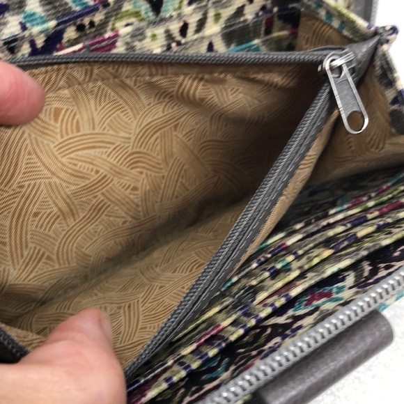 Sakroots Wallet Gray Artsy Zip Around - Picture 8 of 16